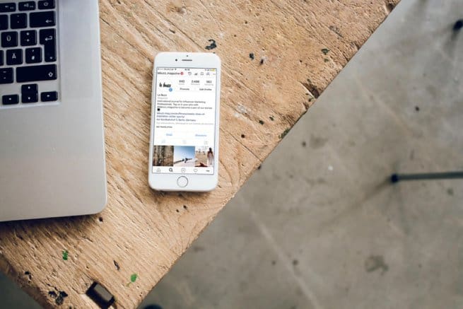 Flatlay of iphone | Kelly Chandler Constuling 