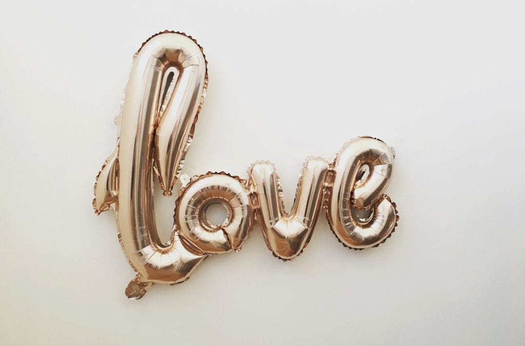 Love gold balloon