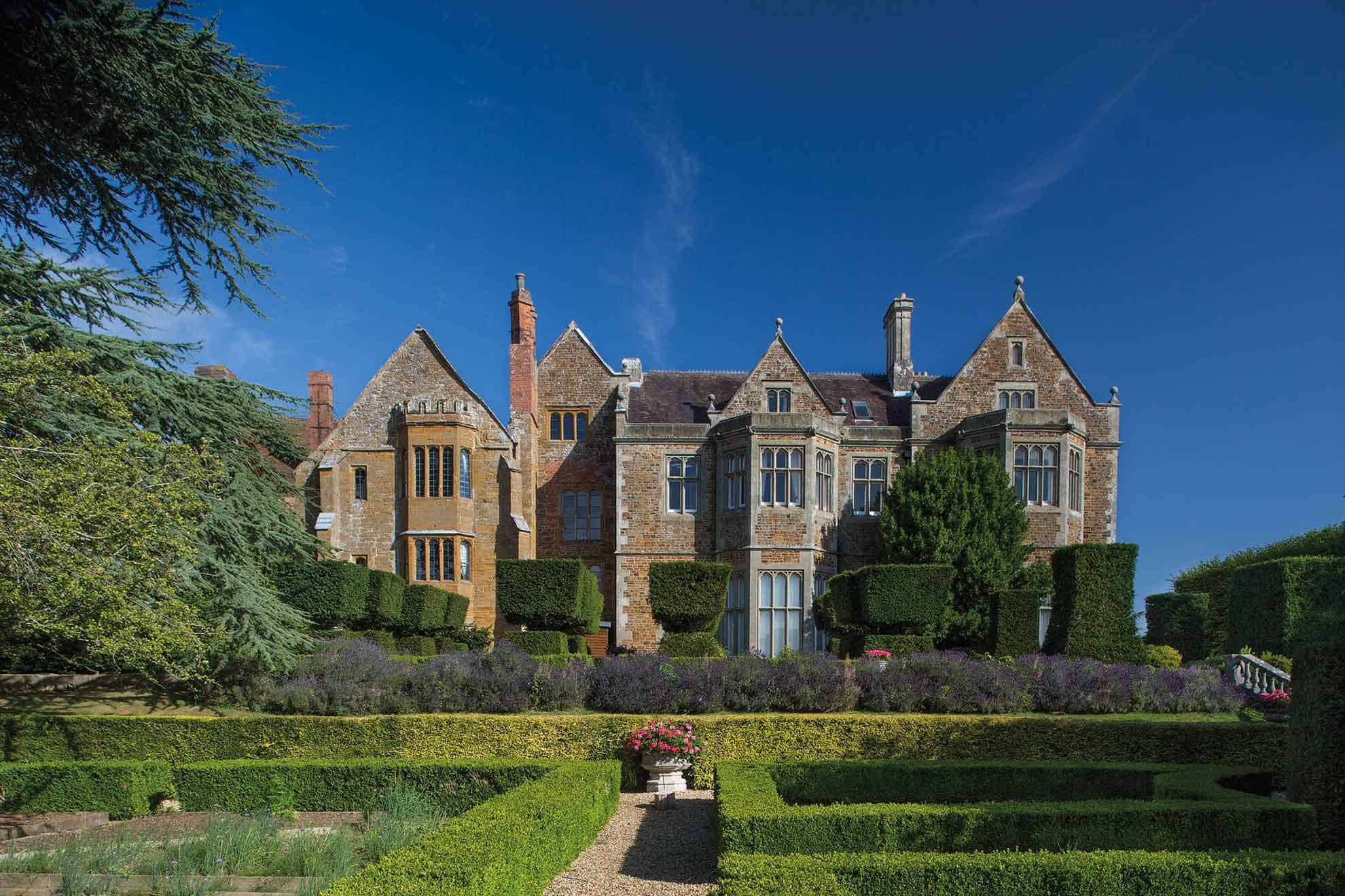 Fawsley-Hall-Hotel,-Northamptonshire