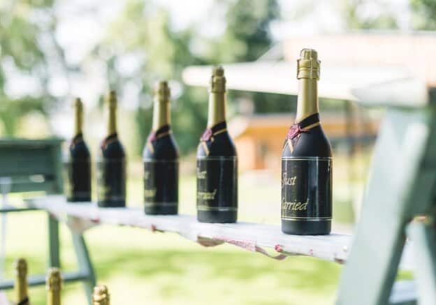 Wedding Prosecco drinks station | Kelly Chandler Consulting